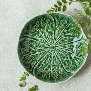 Green leaf plates