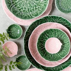 Set of green and pink leaf plates of various sizes
